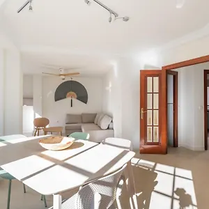 Amplio Apartamento Trinidad By Renthas Apartamento