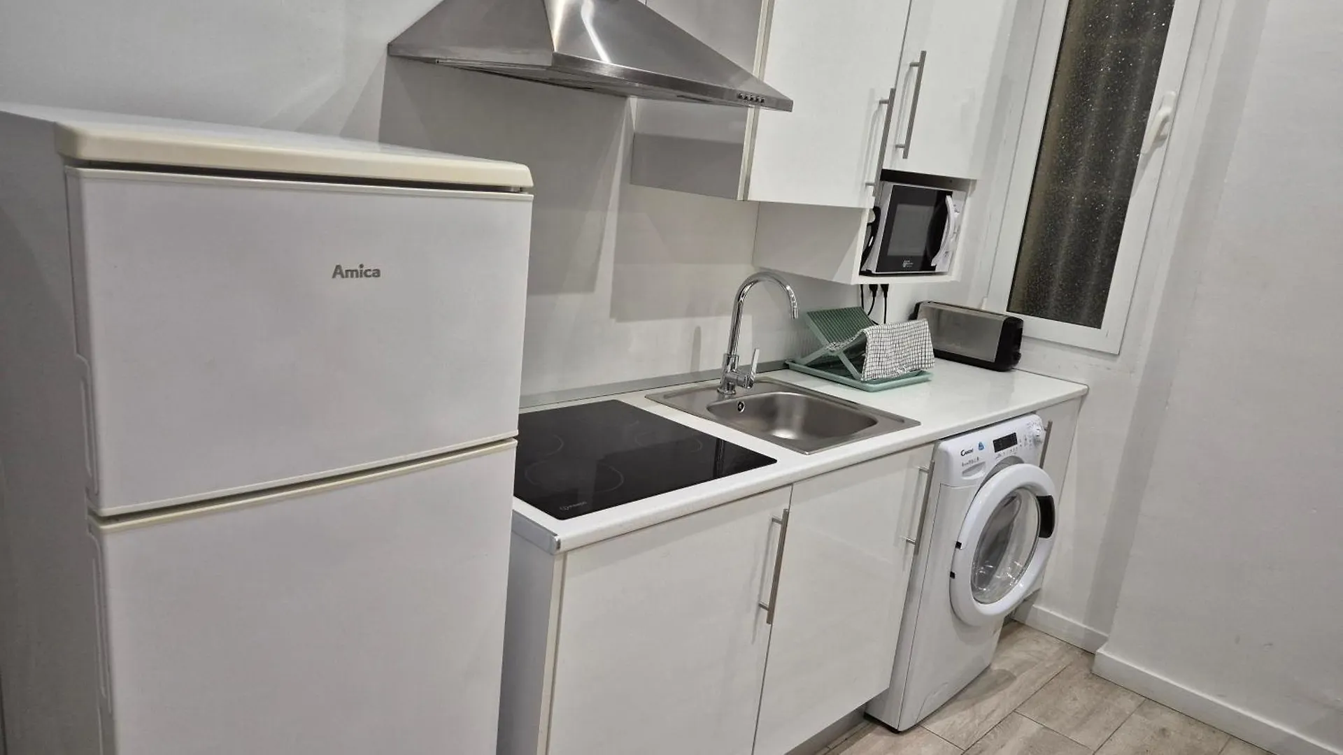 Malaga Velarde Center 3 Apartment 0*,  Spain